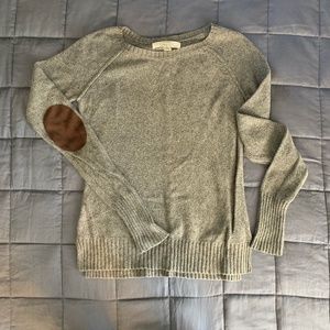 Grey crew neck sweater w/ elbow patches